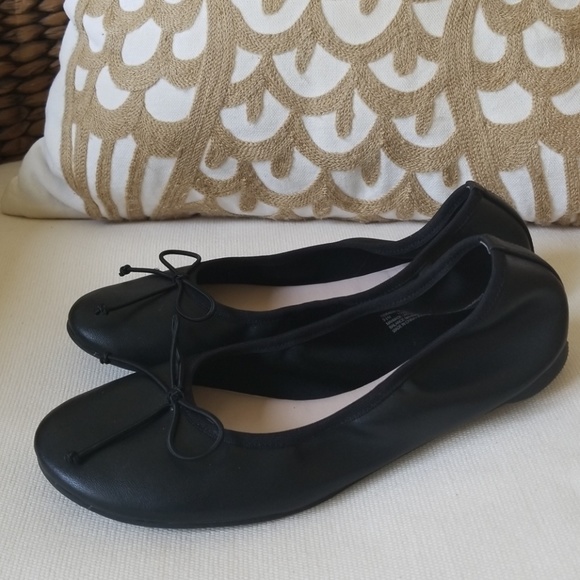 black flats size 3